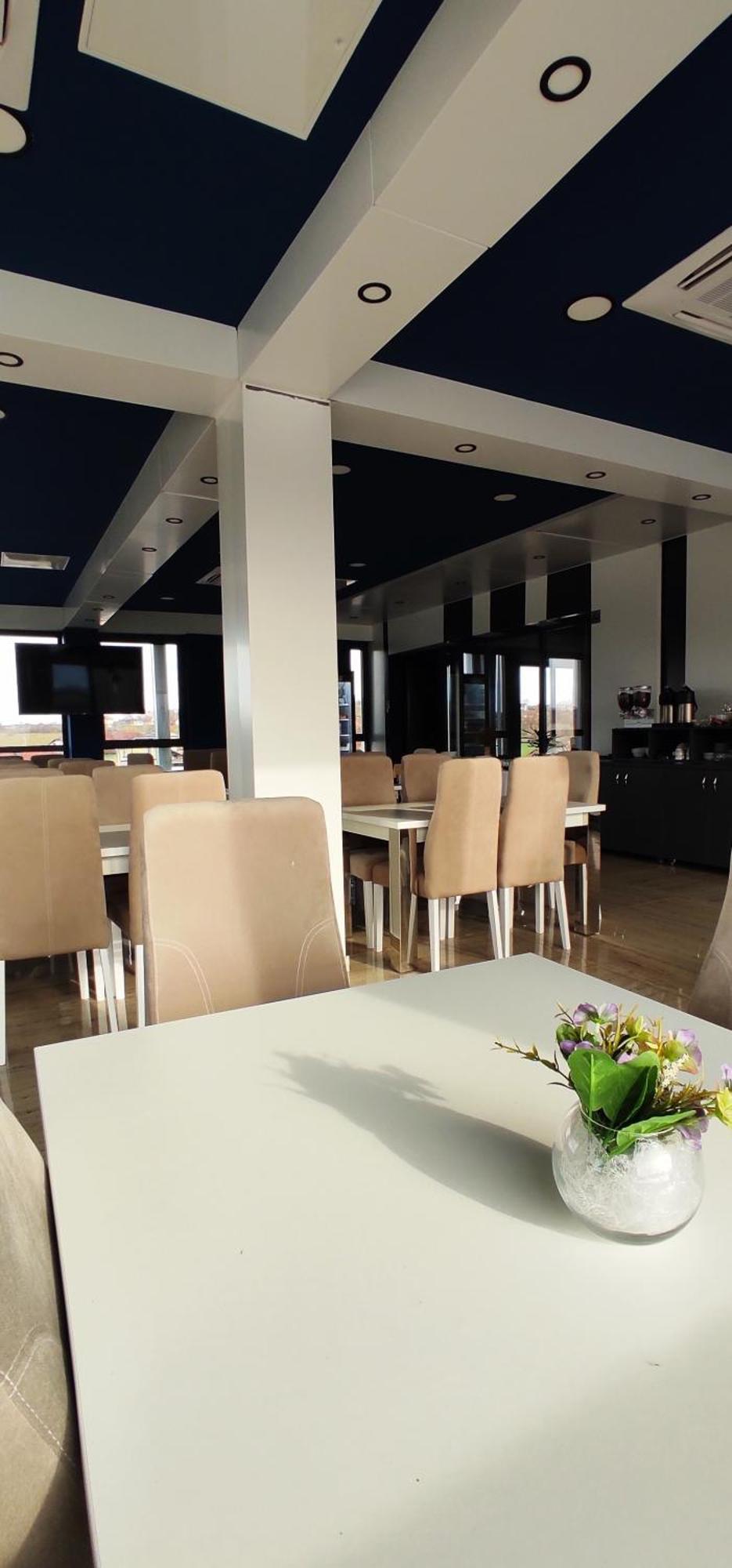 Hotel Lobby Bihać Buitenkant foto
